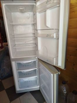 Холодильник Samsung 2