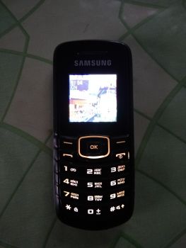 Телефон Samsung GT E1200I 1