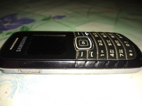 Телефон Samsung GT E1200I 3