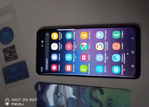 Смартфон Samsung s10plus 1