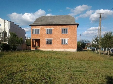 Будинок (незавершене будівництво)