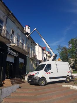 Оренда автовишки Renault Master