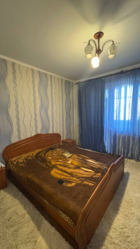 2-кімнатна квартира, пр. Лесі Українки 4