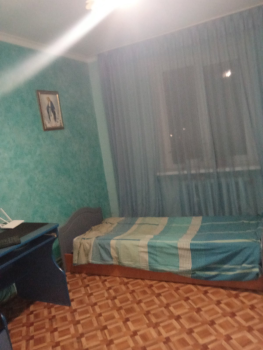 3-кімнатна квартира, вул.Української Армії 5