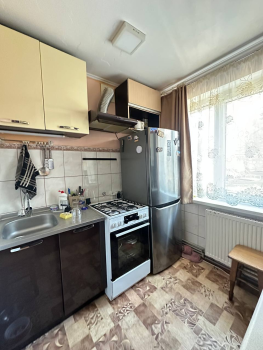 2-кімнатна квартира, вул.Долинська 5