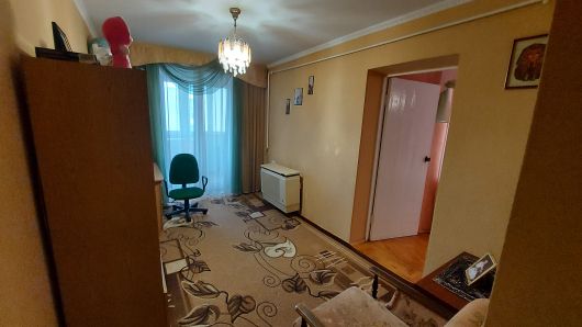 ..... 4-кімнатна квартира 4