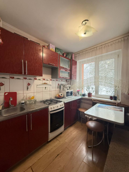 4-кімнатна квартира, вул. Б. Хмельницького 2