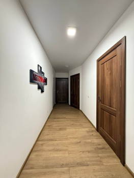 3-кімнатна квартира, пр. Лесі Українки 6