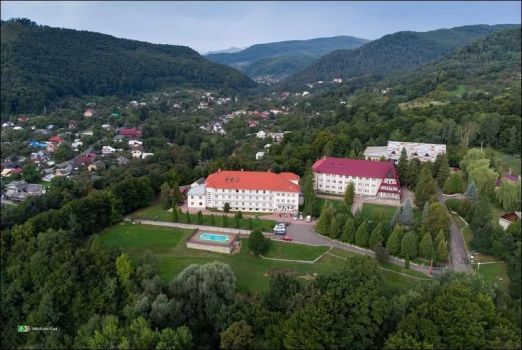 Офіціанти