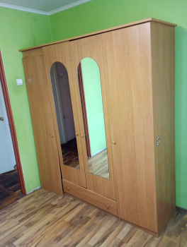 Віддаю безкоштовно меблі