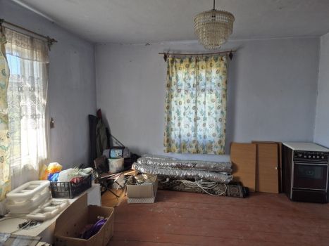 Будинок з бізнесом біля нього 5