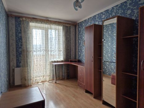 4-кімнатна квартира, вул. Сівецька 4 3