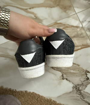 Кросівки adidas 5