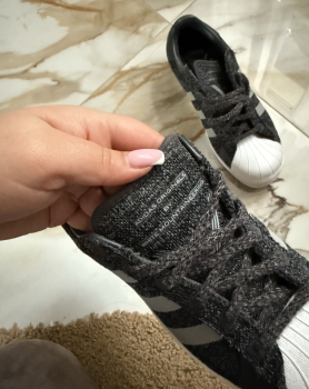Кросівки adidas 2