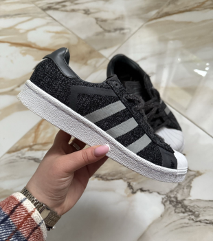Кросівки adidas