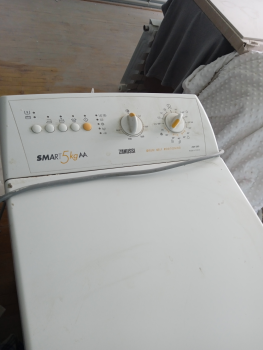 Пральна машинка zanussi