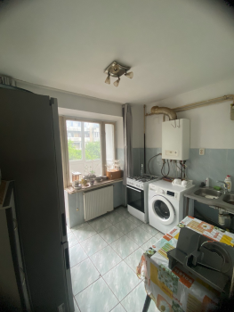 ЗДАМ 2- КІМНАТНУ КВАРТИРУ 3