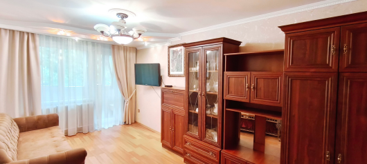 2-кімнатна квартира, вул.Героїв України 3