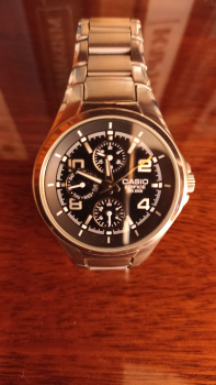 Годинник Casio