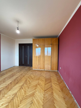 2-кімнатна квартира, вул.Героїв України 5
