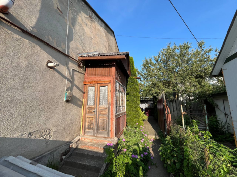 Будинок, центр міста вул.Чорновола 6