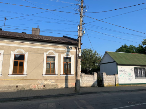 Будинок, центр міста вул.Чорновола 3