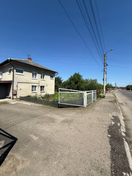 2-кімнатна квартира, вул.Добрівлянська 8