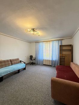 4-кімнатна квартира, вул.Нова 6