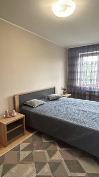 2-кімнатна квартира, вул.Євшана 4
