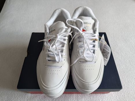 Кросівки жіночі Reebok 2