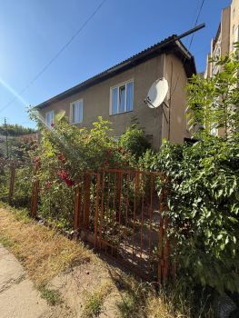 Будинок, вулиця Нова 2