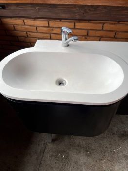 Умивальник в наявності 2