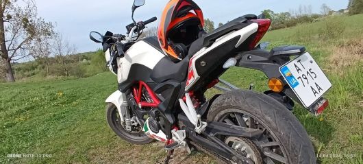 Мотоцикл Benelli TNT25 1