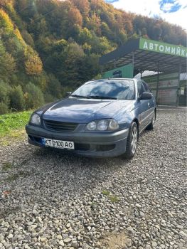 Toyota Avensis 