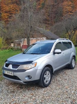Mitsubishi Outlander II 1