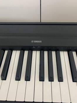 Електронне фортепіано 4