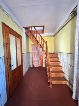 Жилий будинок, вулиця Відродження 7