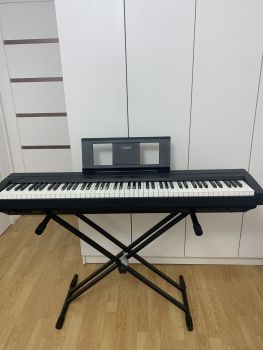 Електронне фортепіано 3