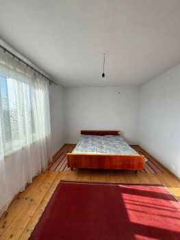 Жилий будинок, вулиця Відродження 4