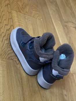 Взуття на дівчинку зимове 2