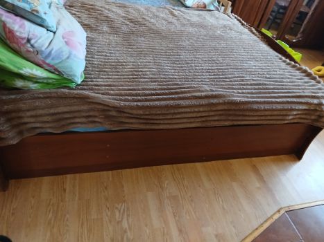 Двох спальнспальне ліжко 2