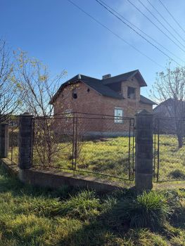 Новозбудований будинок, Орлика 1