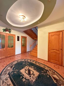 Жилий будинок, Львівська 3