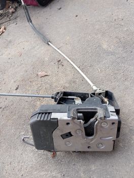 Запчастини  Zafira 2000p 4