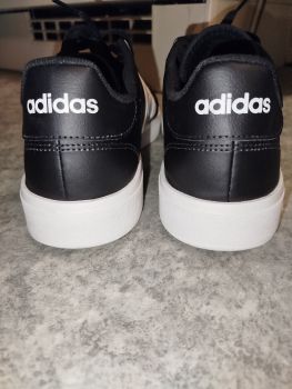 Нові кросівки Adidas 46р. 1