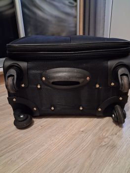 Валіза середнього розміру 2