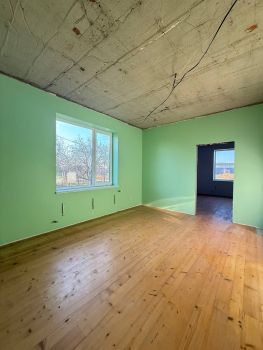 Новозбудований будинок, Орлика 7