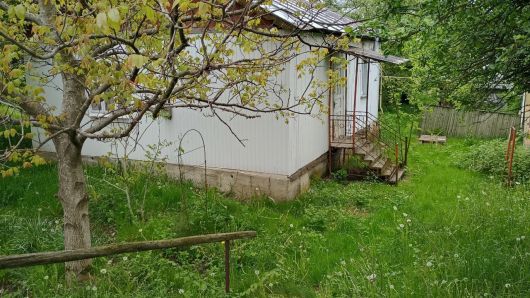 Жилий будинок, Перша лінія 1