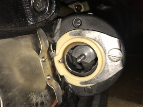 Машинка швейна 4