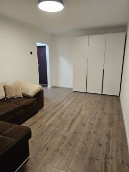 Здається 1 кім. квартира 2